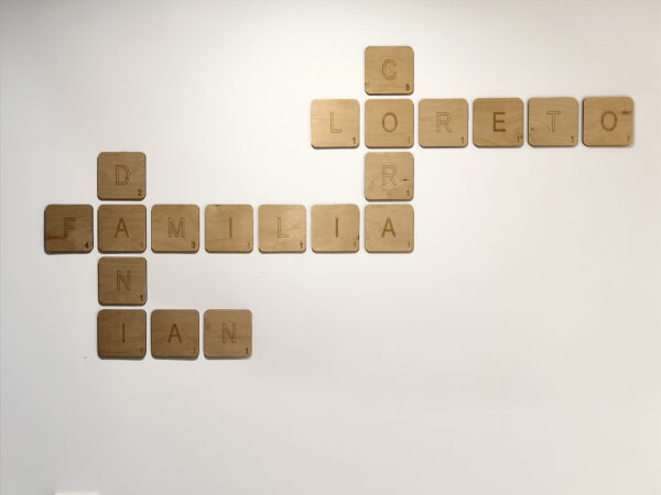 Scrabble de madera decoración