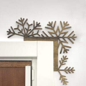 adorno navideño marco puerta nieve