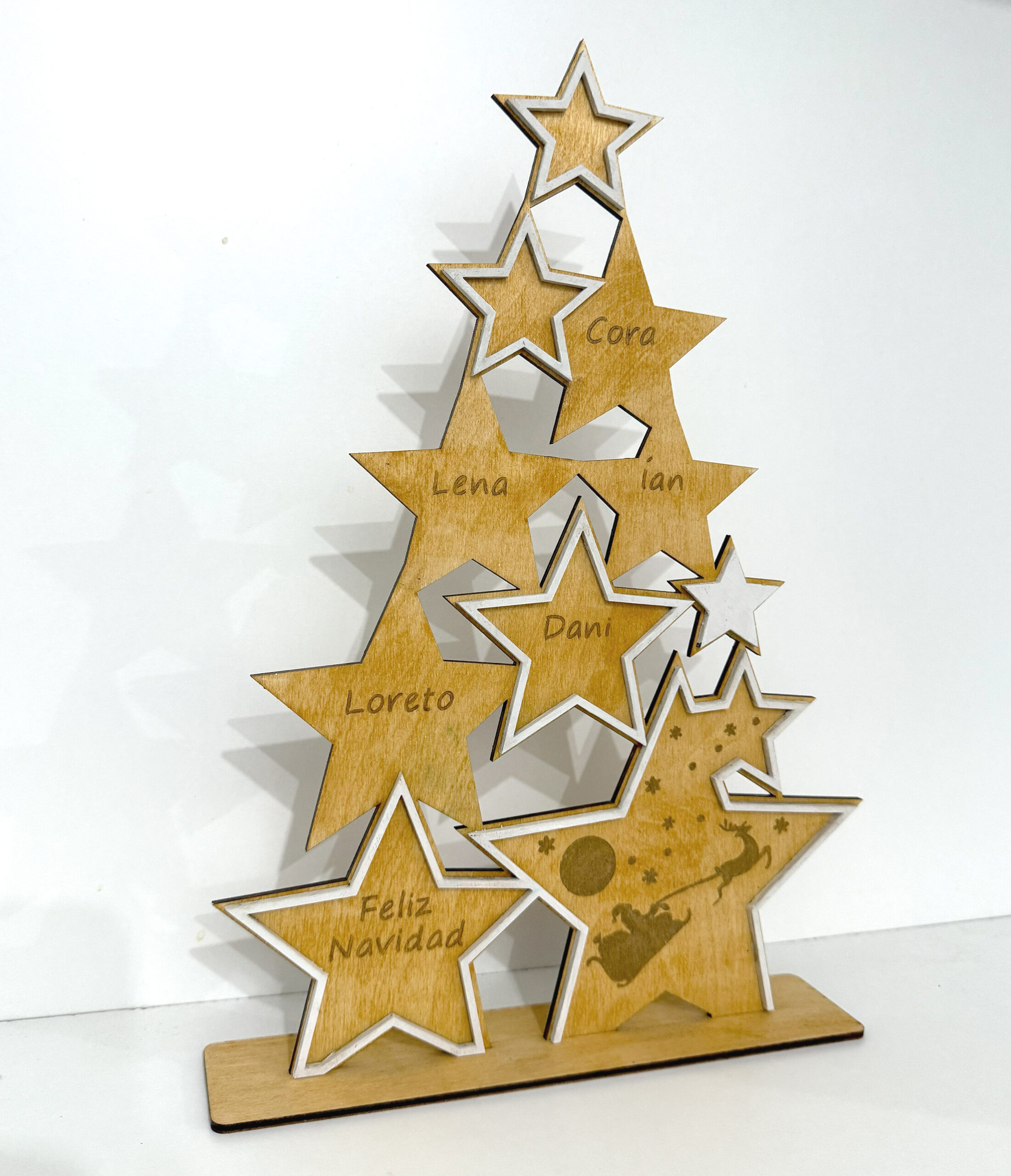 árbol de Navidad personalizado con estrellas de madera