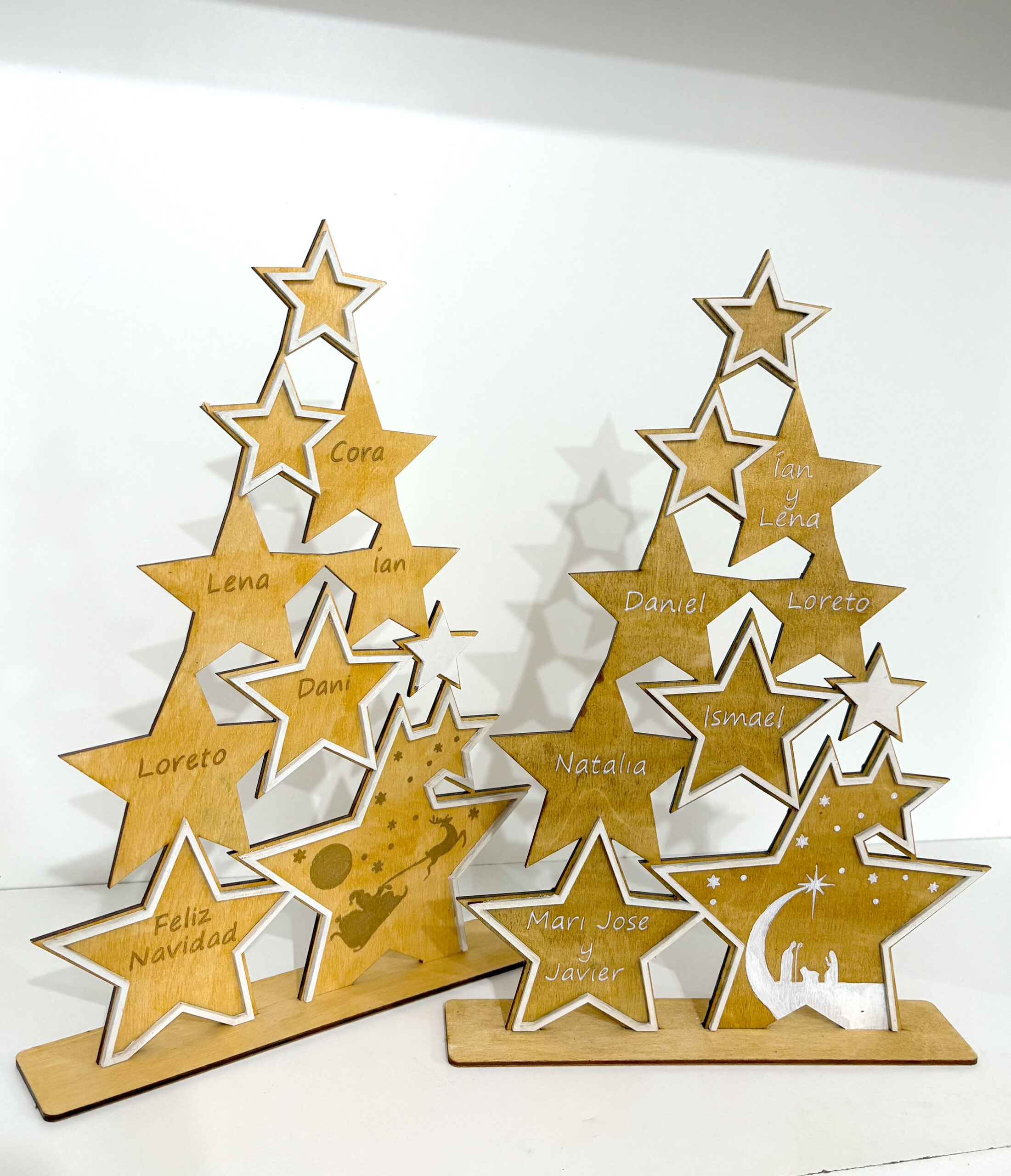 árbol de Navidad personalizado con estrellas de madera