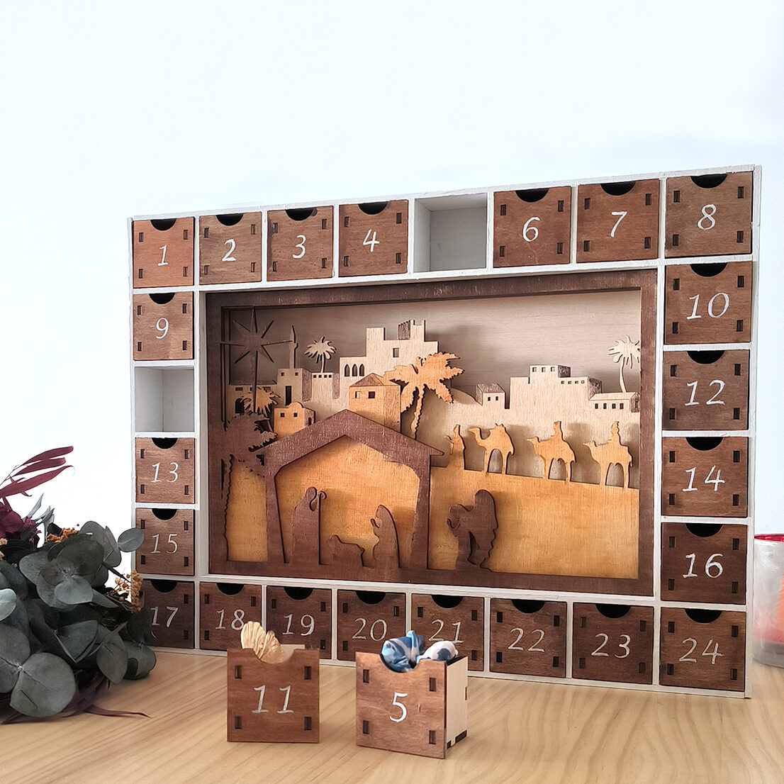 calendario barnizado oblicuo Calendario de adviento